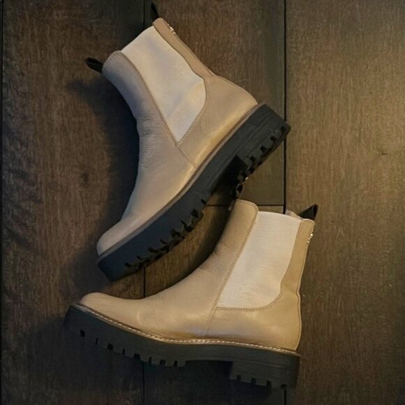 Sam Edelman Beige Ankle Boots with Black Sole - Picture 1 of 8